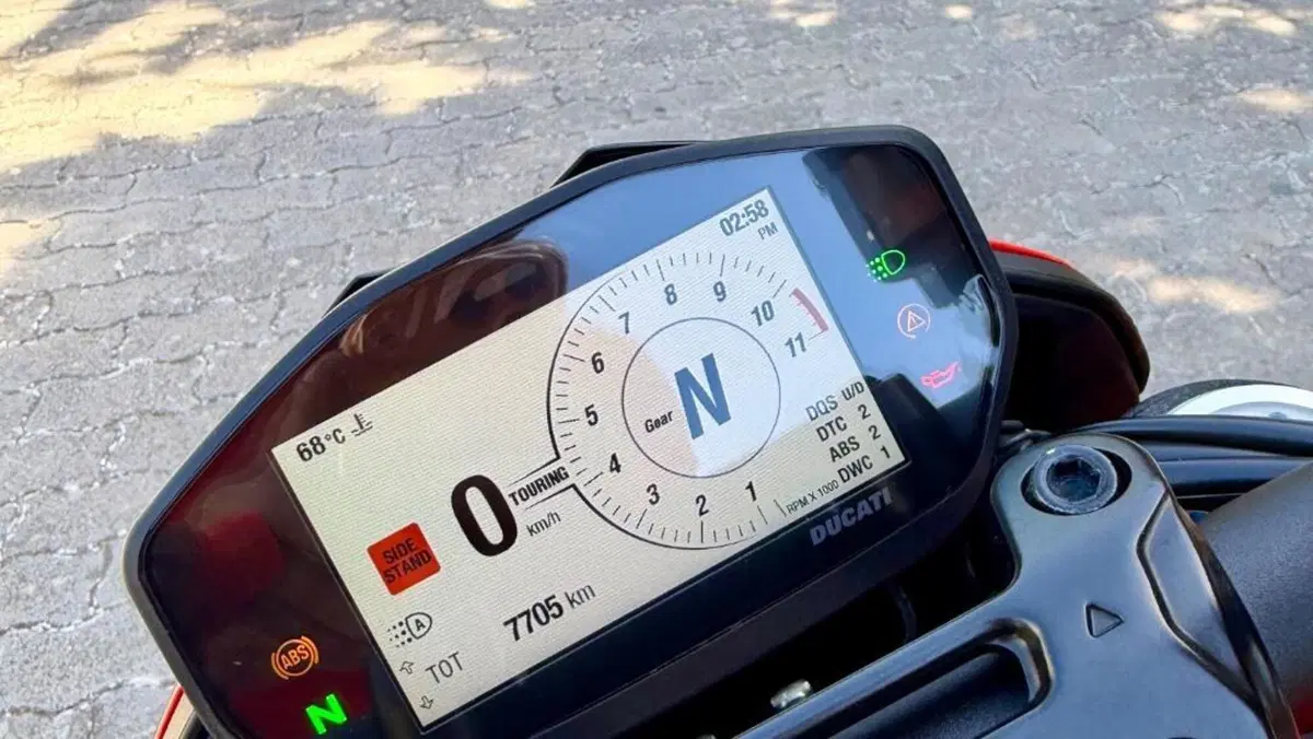 Ducati Hypermotard 950 SP (2022 - 25)  (12)
