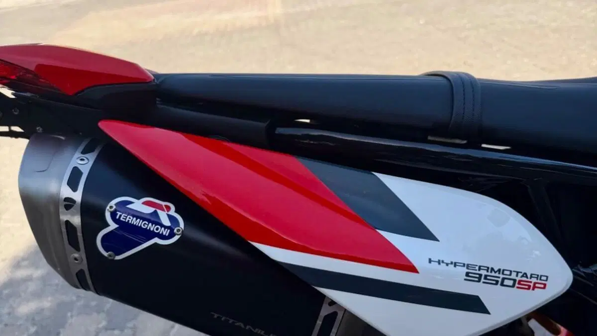 Ducati Hypermotard 950 SP (2022 - 25)  (15)