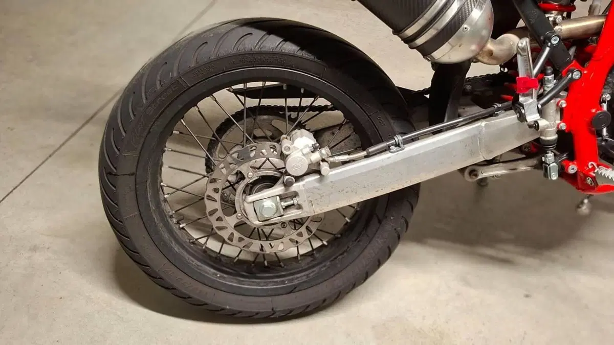 Betamotor RR 125 4T Motard R (2023 - 24)  (8)