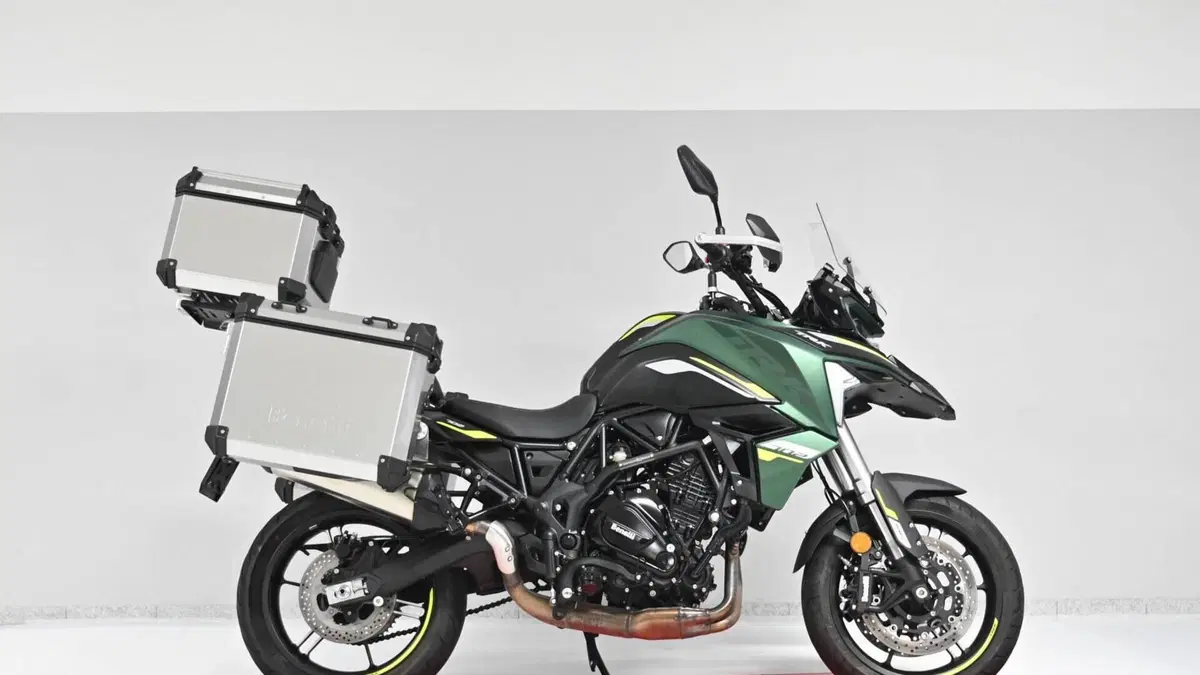 Benelli TRK 702 (2023 - 25)  (2)