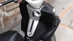 Piaggio Mp3 300 ie Yourban LT (2011 - 16)  (2)