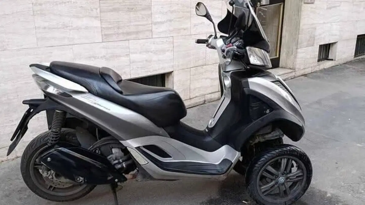 Piaggio Mp3 300 ie Yourban LT (2011 - 16)  (6)