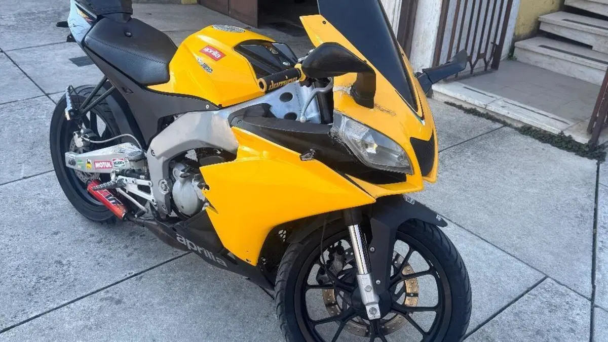 Aprilia RS4 50 (2011 - 17)  (3)