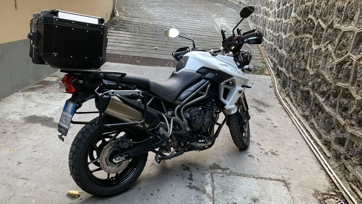 Triumph Tiger 800 XRt (2018 - 20)  (3)
