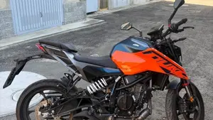KTM 125 Duke (2021 - 23)  (3)