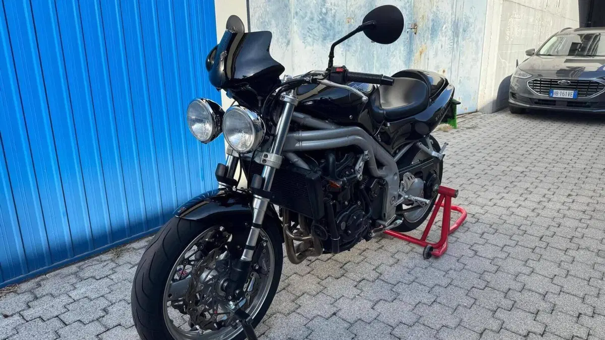 Triumph Speed Triple 955 (1998 - 01) 