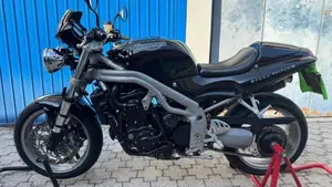 Triumph Speed Triple 955 (1998 - 01)  (2)