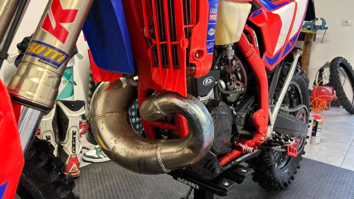 Betamotor RR 300 2T Enduro Race (2025)  (4)