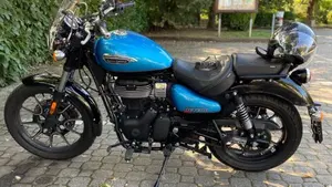 Royal Enfield Meteor 350 (2021 - 26)  (2)