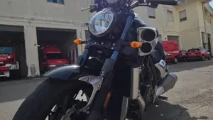 Yamaha VMAX (2008 - 17)  (3)