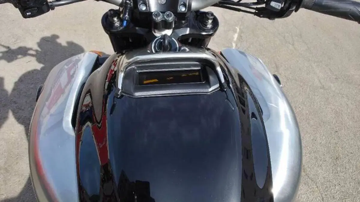 Yamaha VMAX (2008 - 17)  (9)