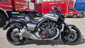 Yamaha VMAX (2008 - 17)  (13)