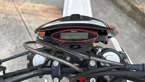 Betamotor RR 125 4T Motard LC (2021 - 23)  (5)