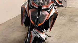 KTM 1290 Super Duke GT (2021 - 25)  (2)