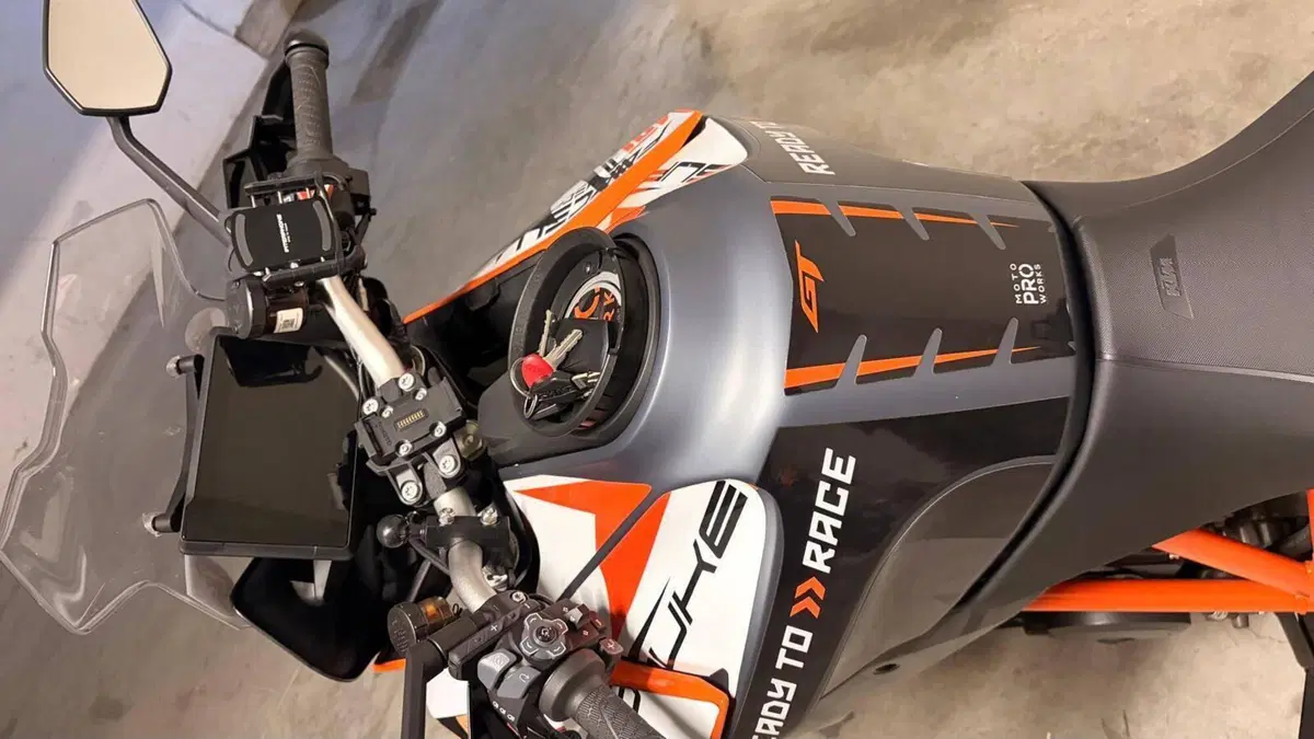 KTM 1290 Super Duke GT (2021 - 25)  (5)