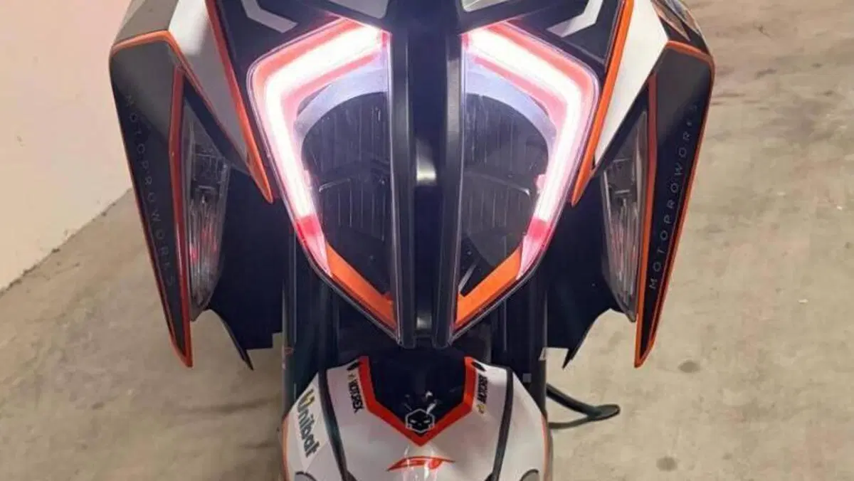 KTM 1290 Super Duke GT (2021 - 25)  (8)