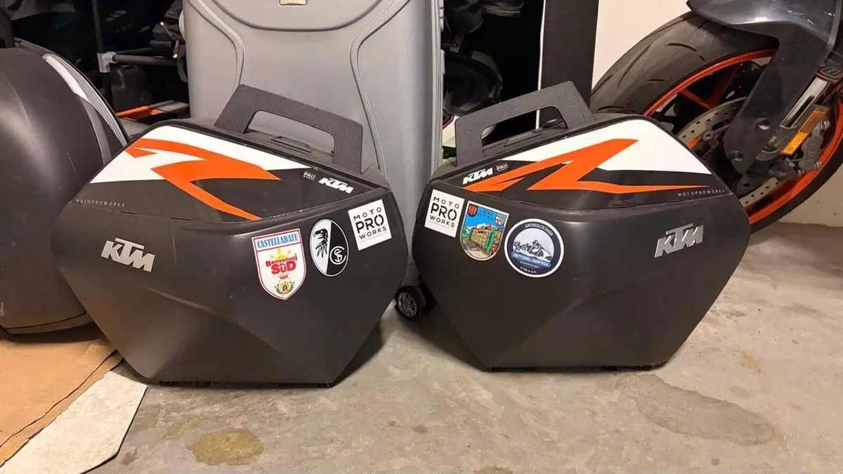 KTM 1290 Super Duke GT (2021 - 25)  (10)
