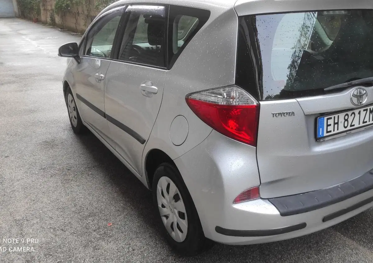 Toyota Verso-S 1.3 MT Active (2)