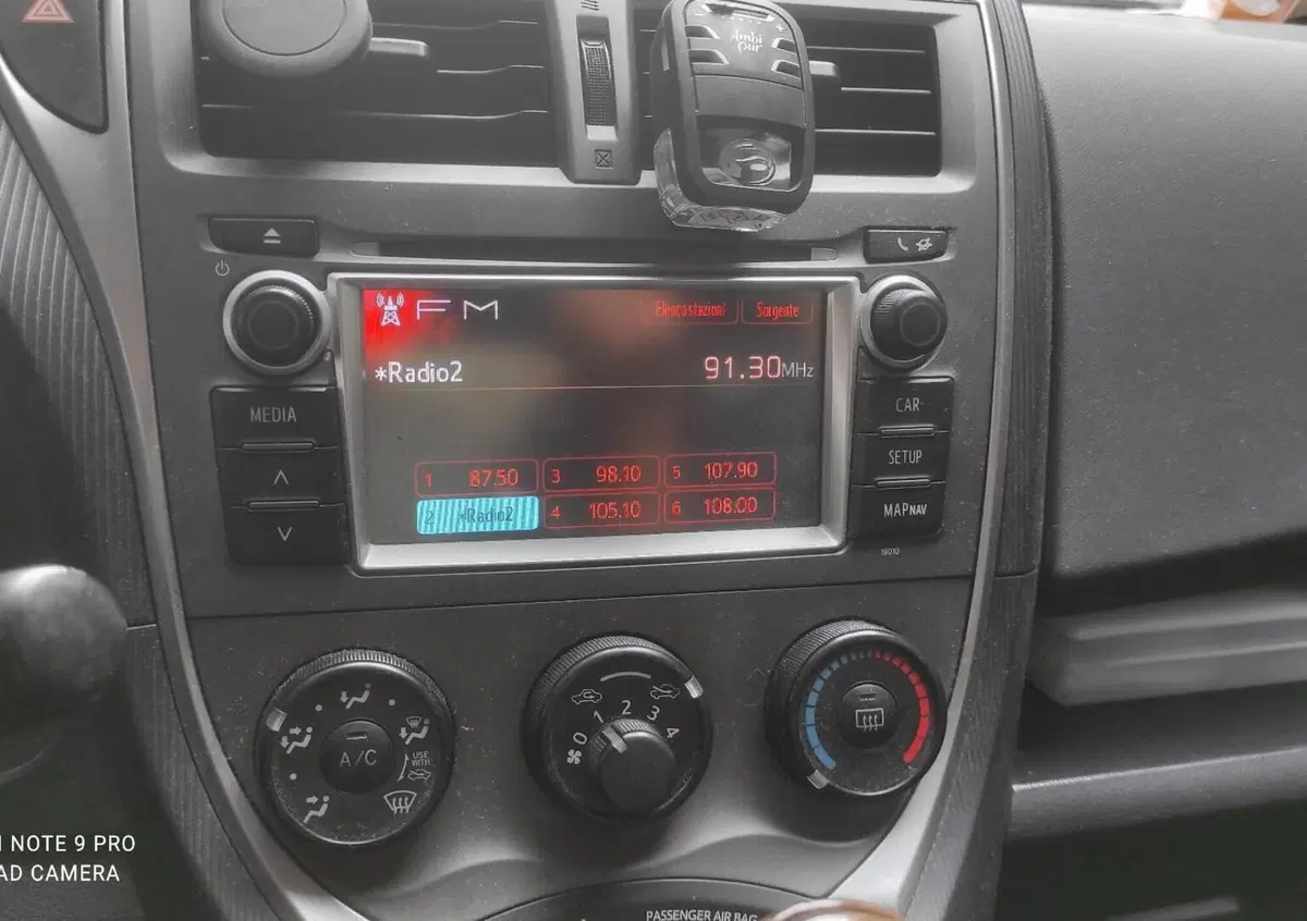 Toyota Verso-S 1.3 MT Active (4)