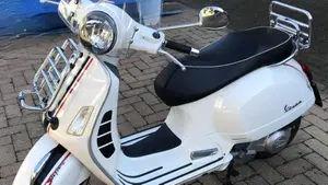 Vespa GTS 300 Super (2008 - 16)  (4)