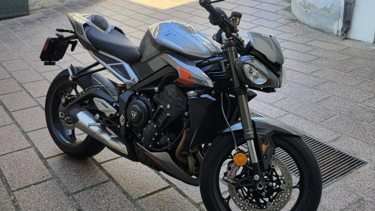 Triumph Street Triple 765 RS (2023 - 26)  (4)