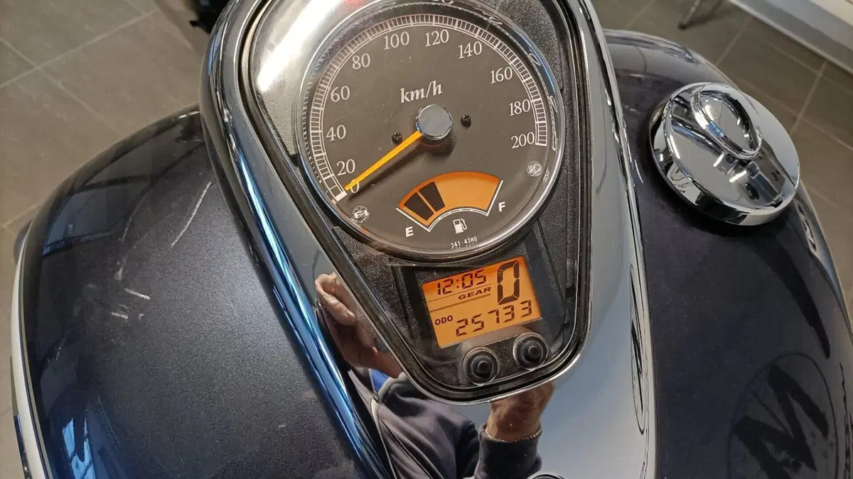Suzuki Intruder 800 C (2009 - 14)  (5)