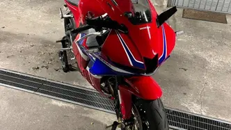 Honda CBR 600 RR (2024 - 26) usata