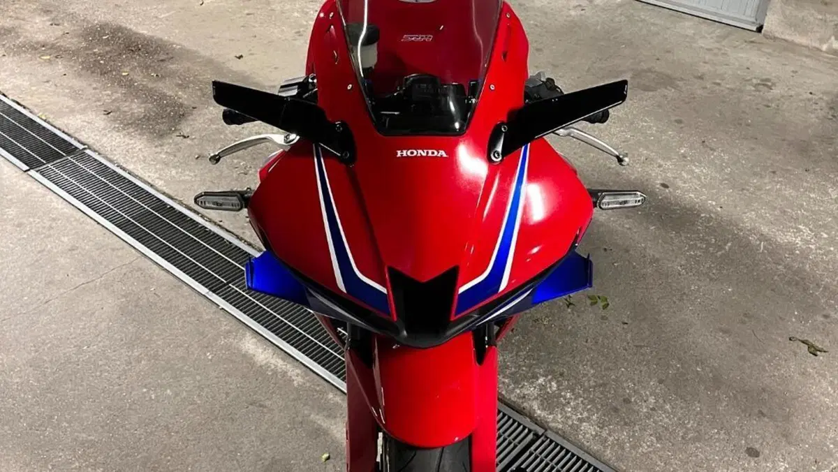 Honda CBR 600 RR (2024 - 26)  (2)