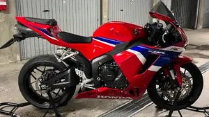 Honda CBR 600 RR (2024 - 26)  (4)