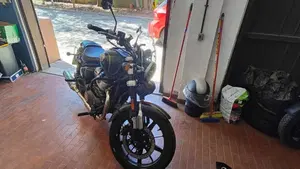 Royal Enfield Super Meteor 650 (2023 - 26)  (2)