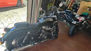 Royal Enfield Super Meteor 650 (2023 - 26)  (4)