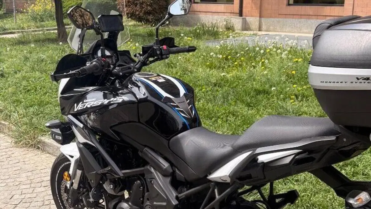 Kawasaki Versys 650 Grand Tourer (2021)  (7)