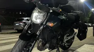Suzuki GSR 600 (2006 - 11)  (4)