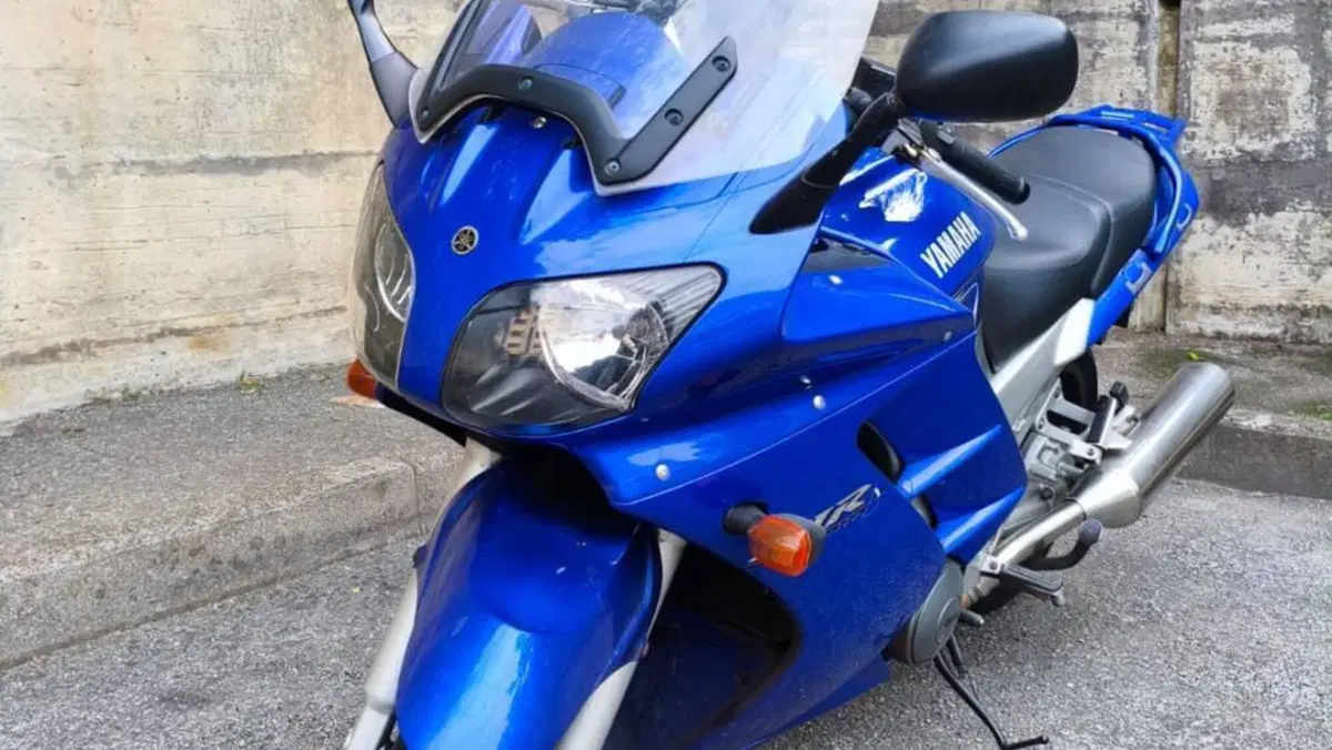 Yamaha FJR 1300 (2001 - 03)  (2)
