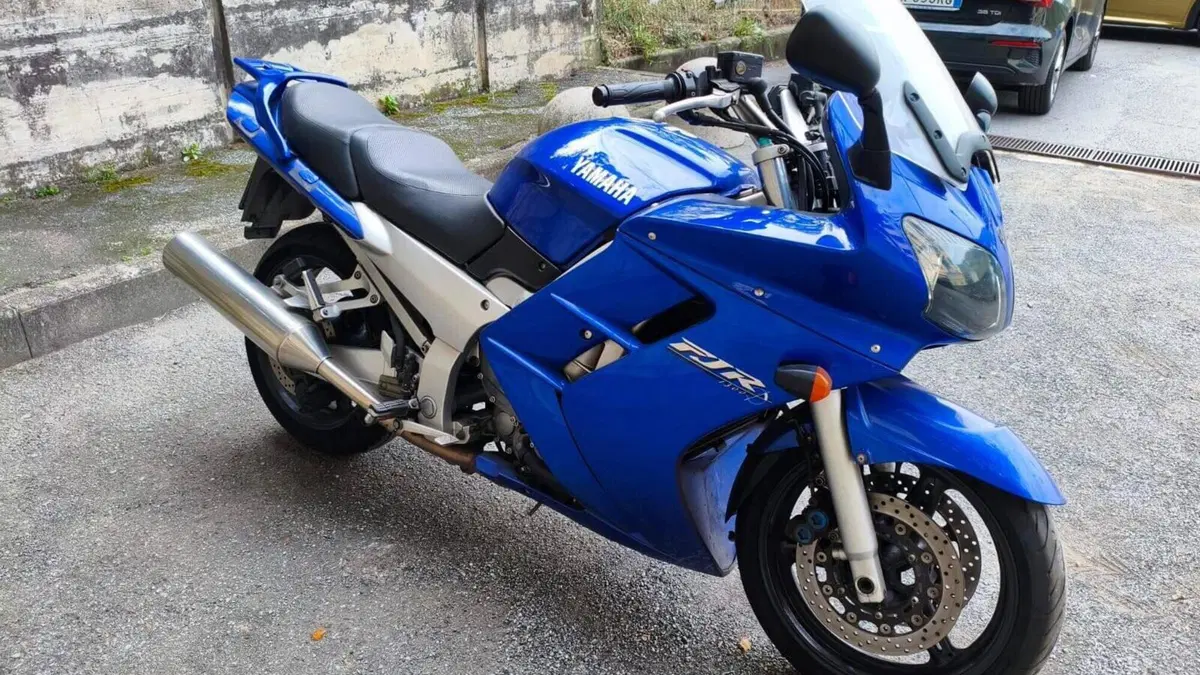 Yamaha FJR 1300 (2001 - 03)  (4)