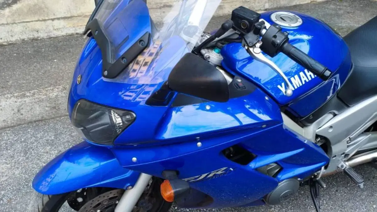 Yamaha FJR 1300 (2001 - 03)  (10)