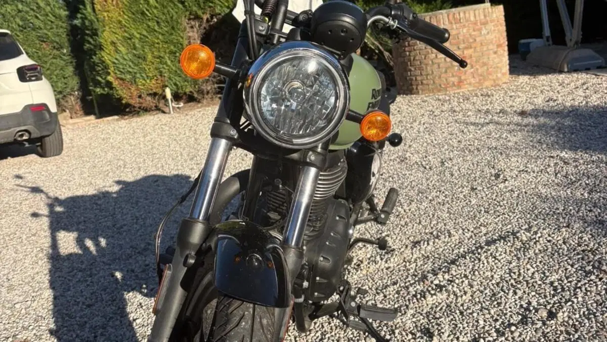 Royal Enfield Meteor 350 (2021 - 26)  (8)