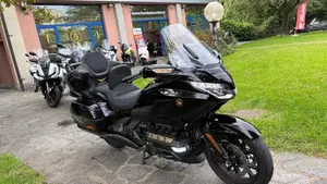 Honda GL 1800 Gold Wing Tour DCT & Airbag (2022 - 24)  (4)