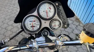 Triumph Speed Triple 955 (1998 - 01)  (5)