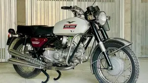Moto Guzzi   (3)