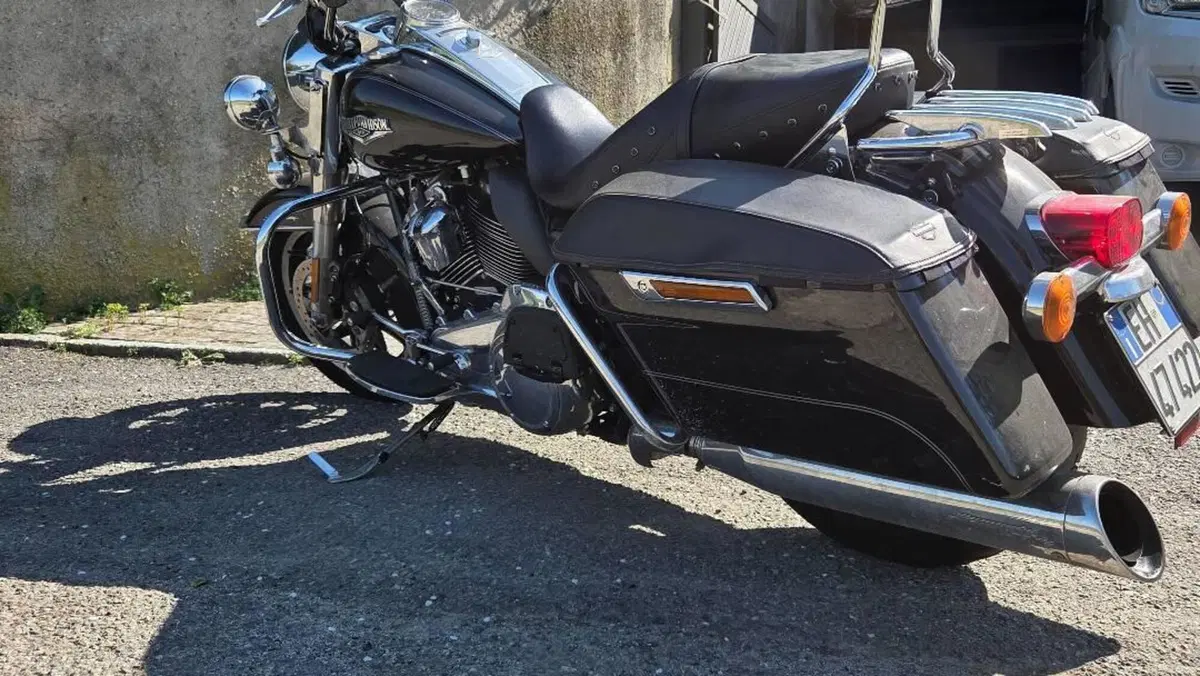 Harley-Davidson 107 Road King Classic (2017 - 18) - FLHRC  (2)