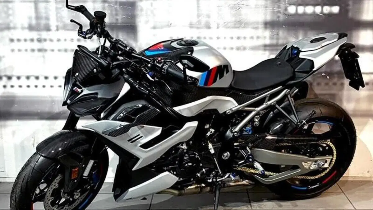 Bmw M 1000 R (2025 - 27)  (2)