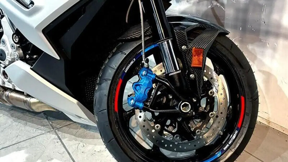 Bmw M 1000 R (2025 - 27)  (4)
