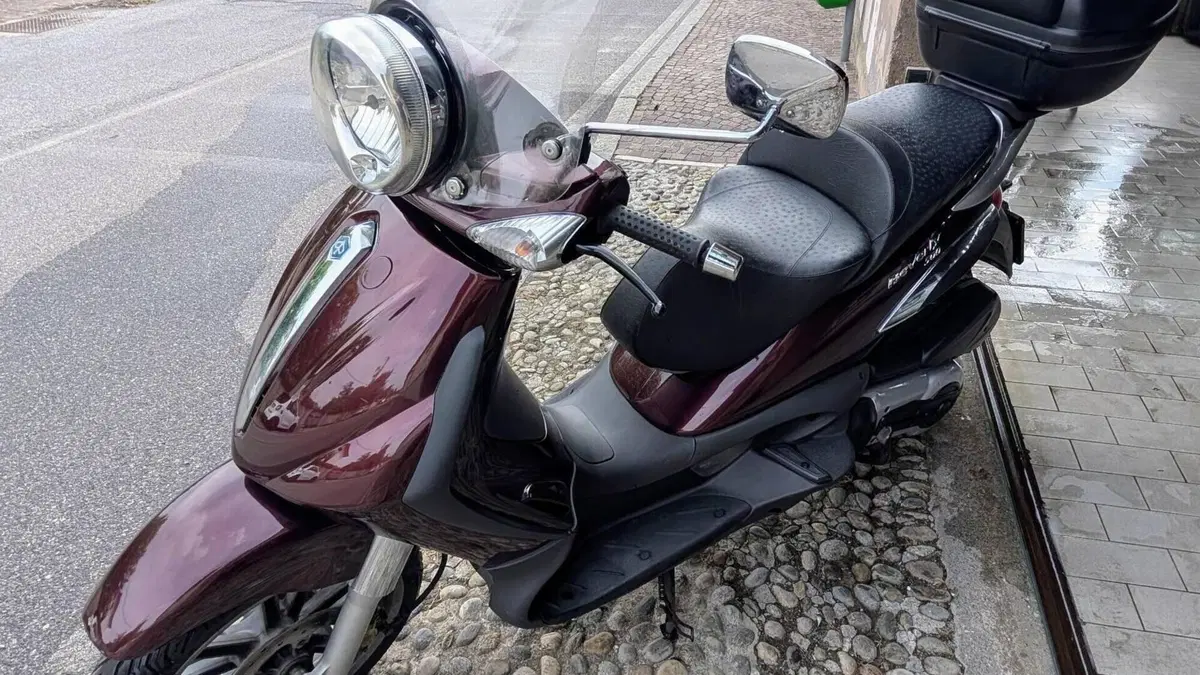 Piaggio Beverly 500  (2)