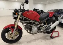 Monster 900 del 1993 con 17 km: costa 50.000 euro