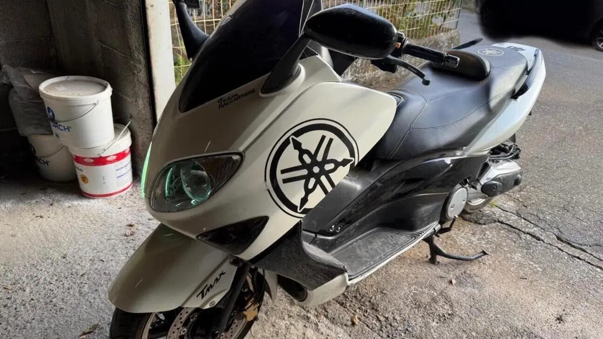 Yamaha T-Max 500 (2004 - 07)  (2)