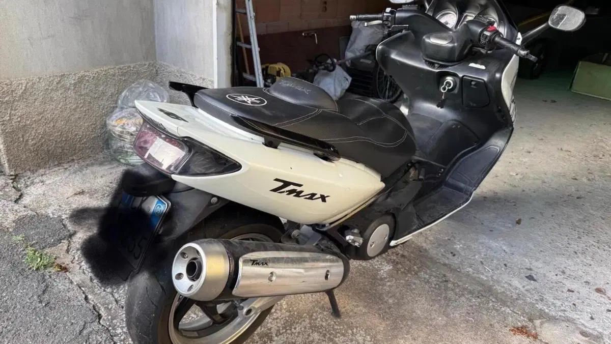 Yamaha T-Max 500 (2004 - 07)  (3)
