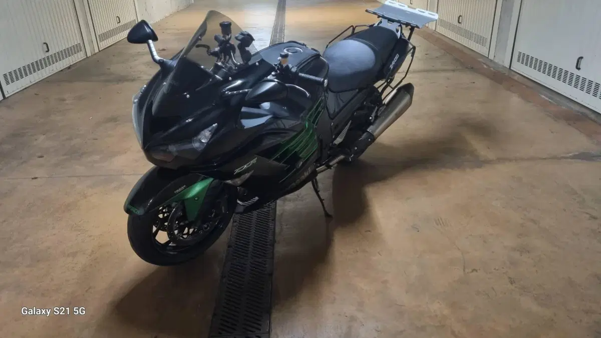 Kawasaki ZZR 1400 ABS S.E. (2013 - 16)  (11)