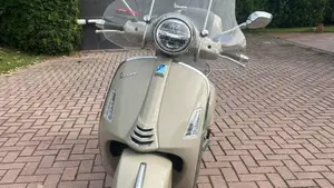 Vespa GTS 300 (2023 - 24)  (3)