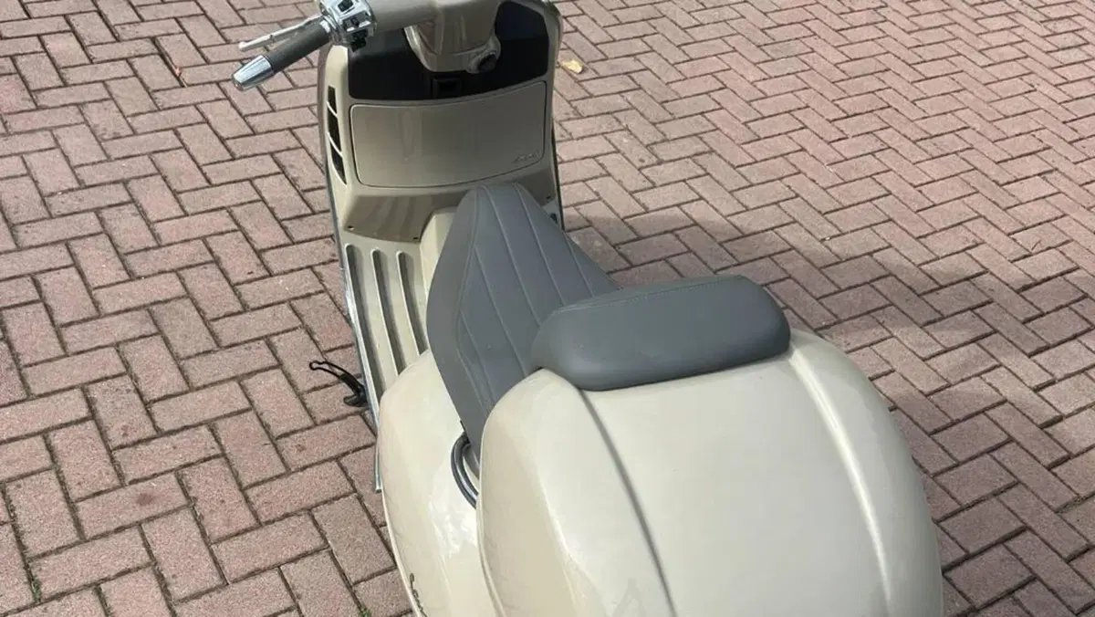 Vespa GTS 300 (2023 - 24)  (5)